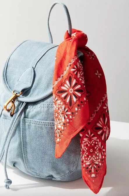 5 estilismos con pañuelos