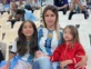 Jorgelina Cardoso con sus hijas en Qatar