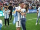 Jorgelina Cardoso y Angel Di Maria se besan después de que Argentina se consagrara Campeón del Mundo
