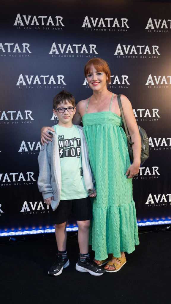 Carolina Ibarra en estreno de Avatar el camino del agua