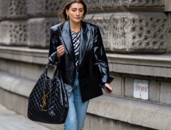 Volvieron: los maxi bolsos están de regreso esta primavera/verano 23 