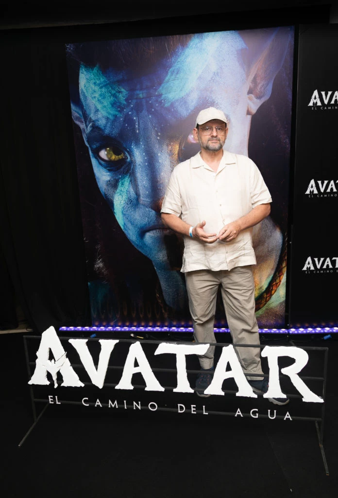 Christope Krywonis en el estreno de Avatar el camino del agua