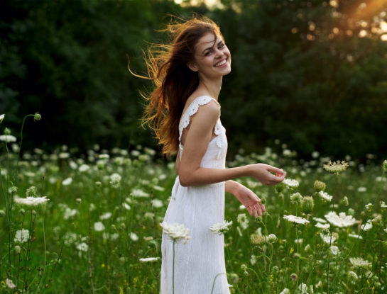 Cómo le puede afectar el sol a tu pelo (y qué podés hacer para combatirlo)