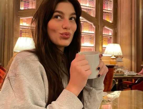 Las fotos de Camila Morrone en Buenos Aires: la ex novia de Leo DiCaprio fue vista recorriendo la ciudad