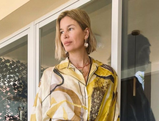 Dolores Barreiro muestra 3 looks hippie chic perfectos para Año Nuevo