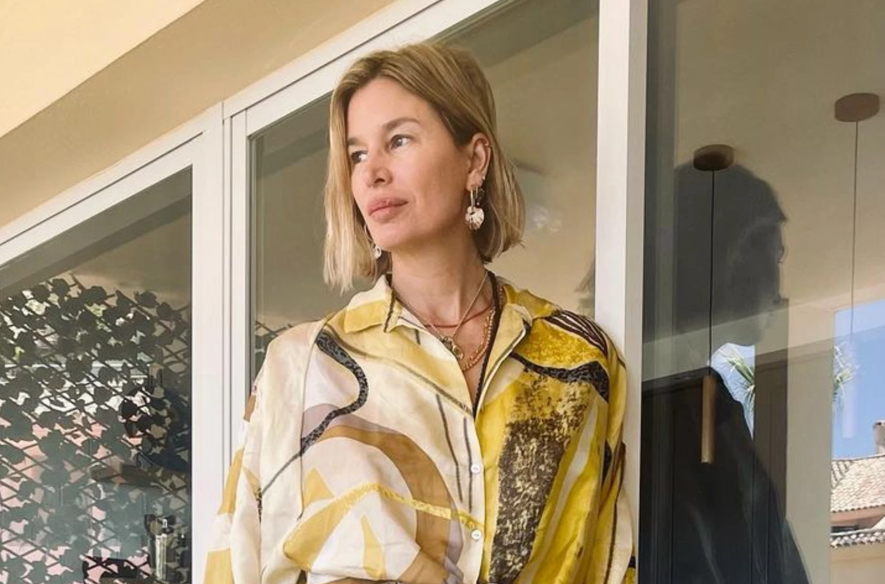 Dolores Barreiro muestra 3 looks hippie chic perfectos para Año Nuevo