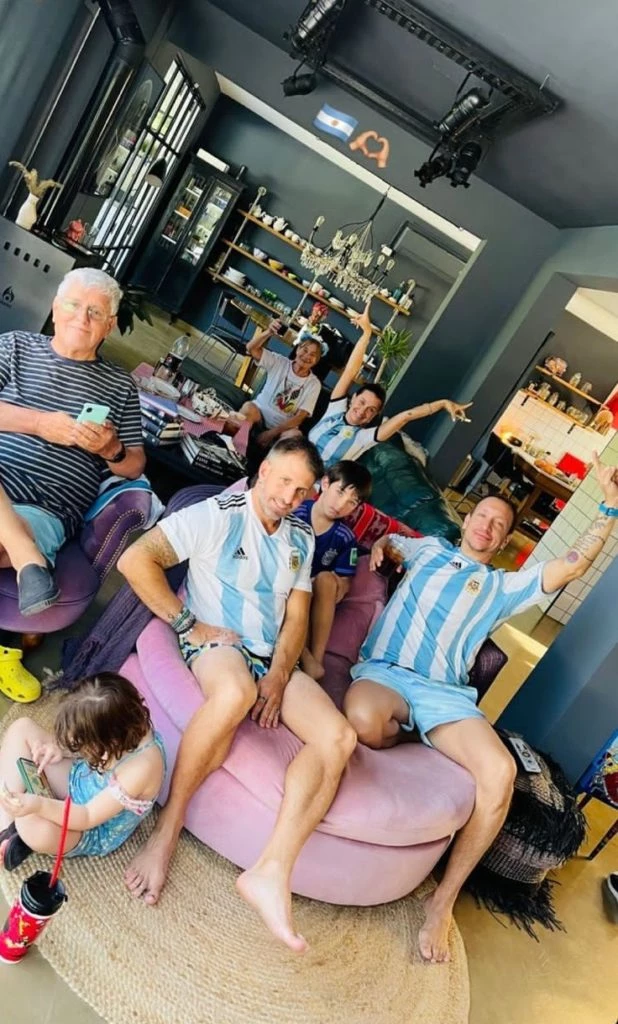 El living de Gime Accardi y Nico Vázquez