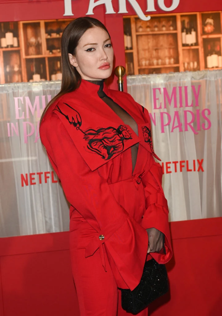 Danla Bilic en estreno de Emily in paris