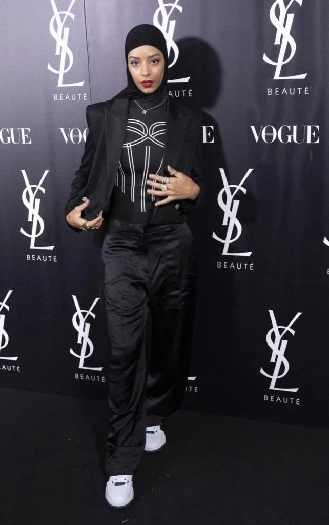 Hajar Brown en la fiesta de Yves Saint Laurent