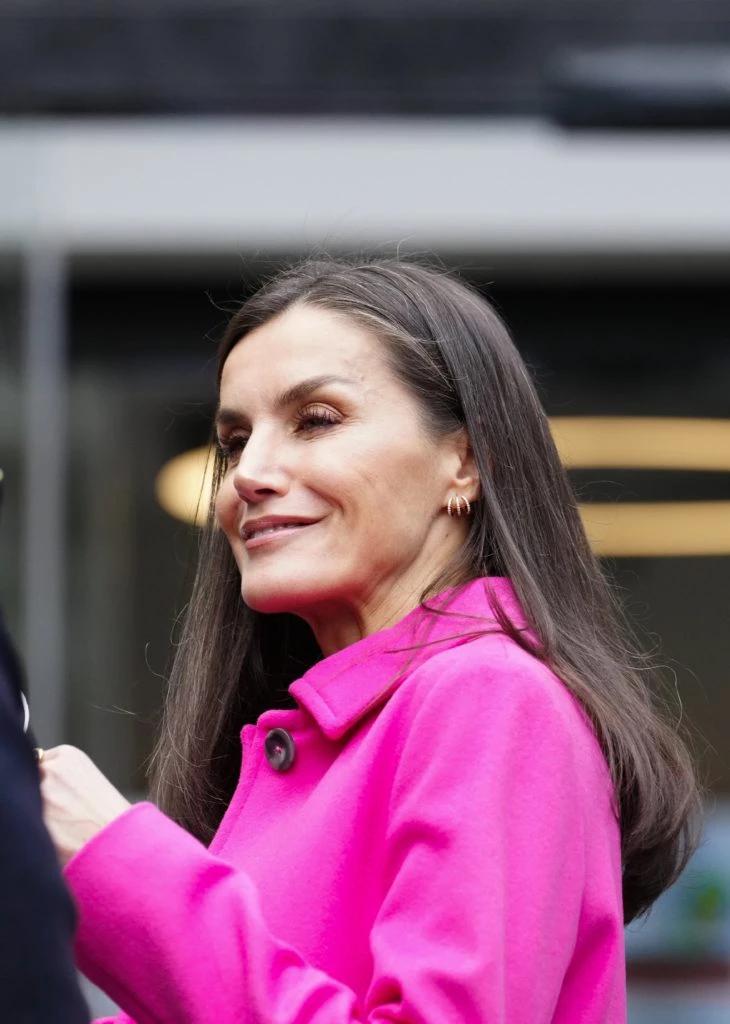 Letizia lució la versión más chic del barbiecore