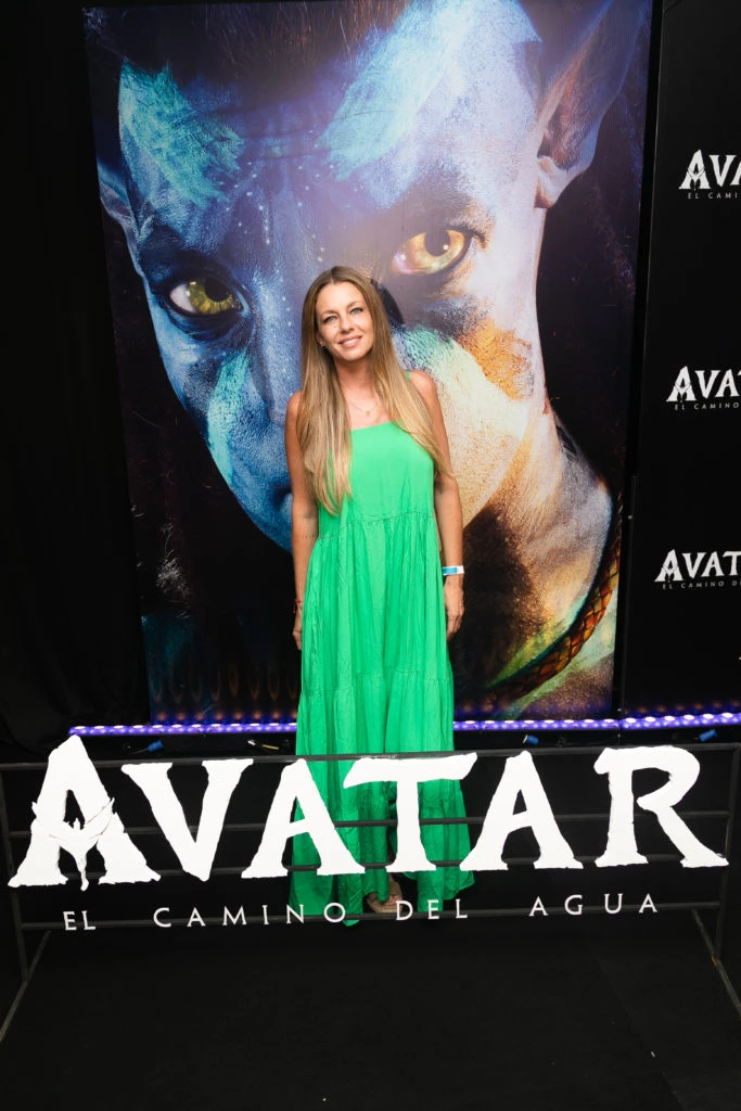 Gege Neumann en estreno de Avatar el camino del agua