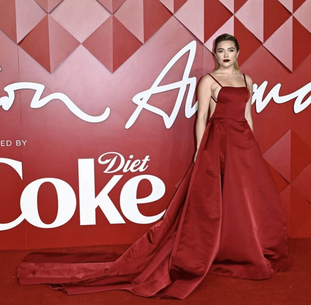 Florence Pugh en los Fashion Awards 2022. Foto: Instagram.