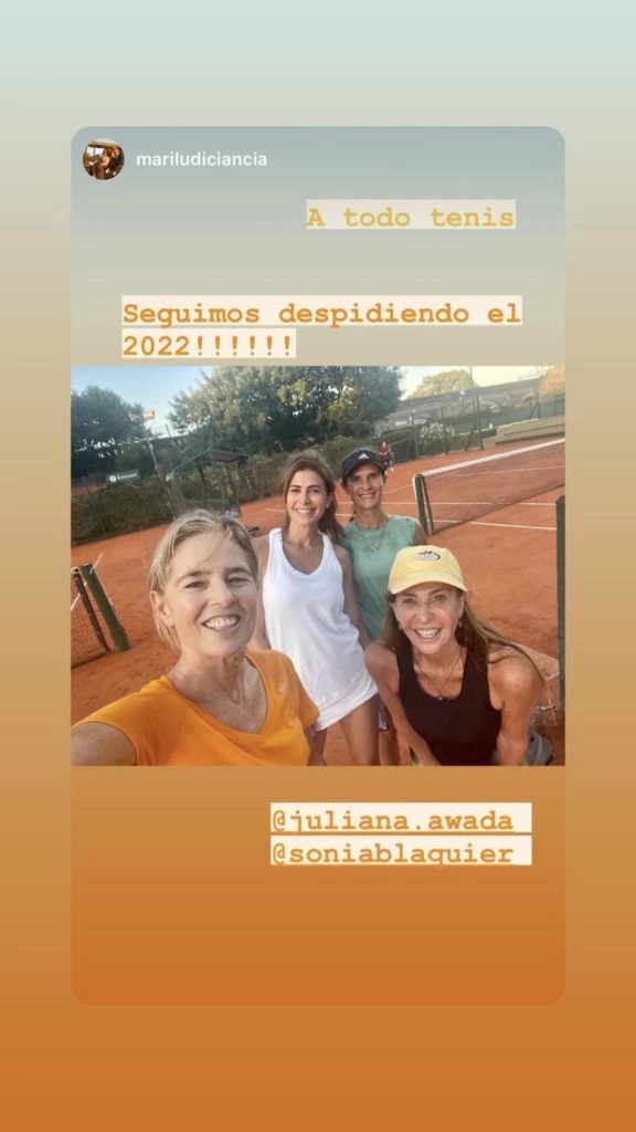 Juliana Awada despidió el año jugando al tenis con amigas. Foto: Instagram.
