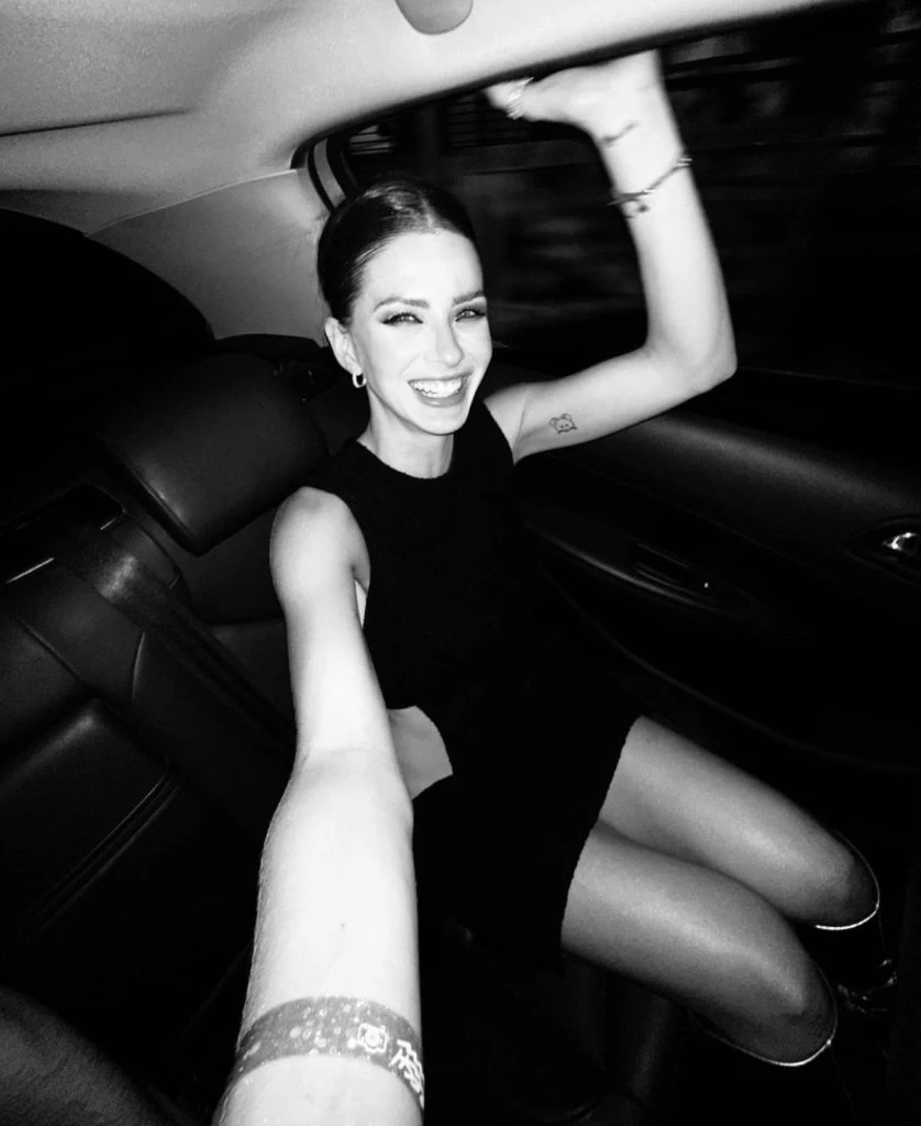 La China Suárez con un look muy trendy