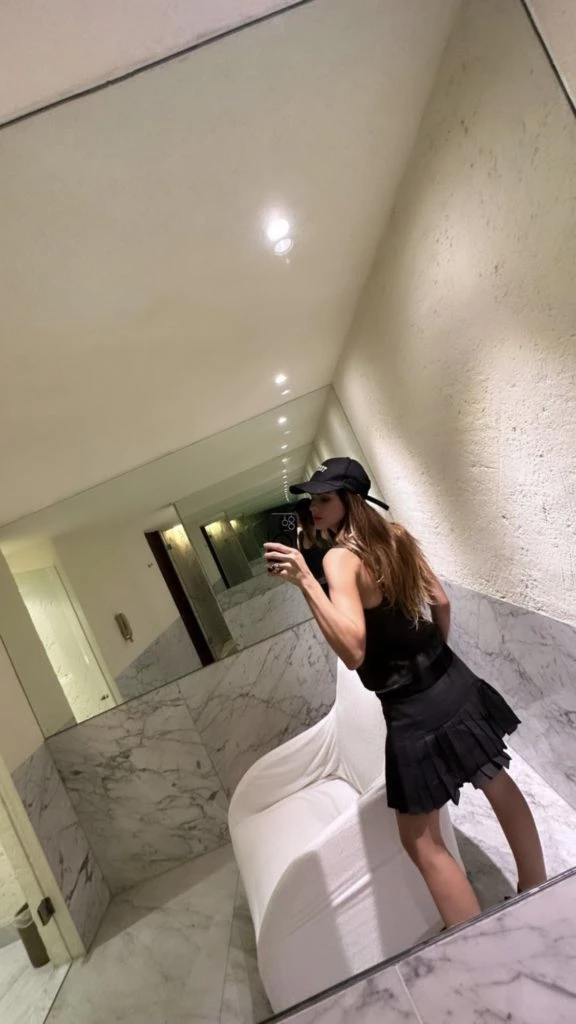 El look preppy de la China Suárez. Foto: Instagram.