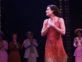 Lea Michele sobre el escenario interpretando a Funny Brice.