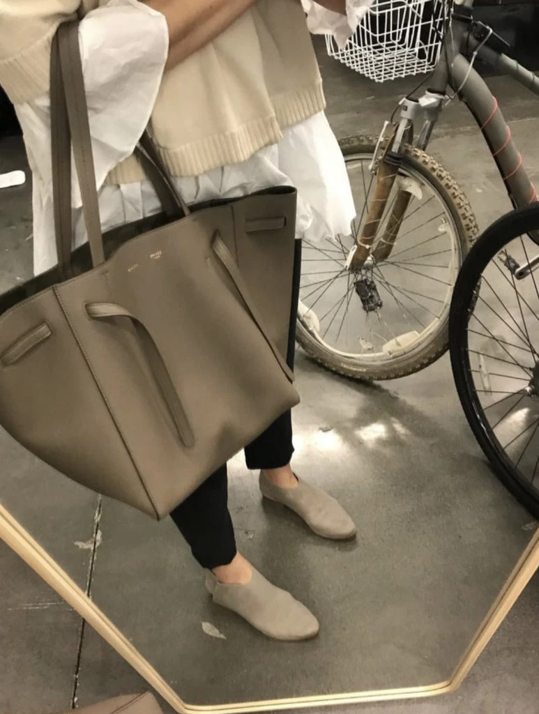 Maxi bolso de Celine, un clásico. Foto: Pinterest.