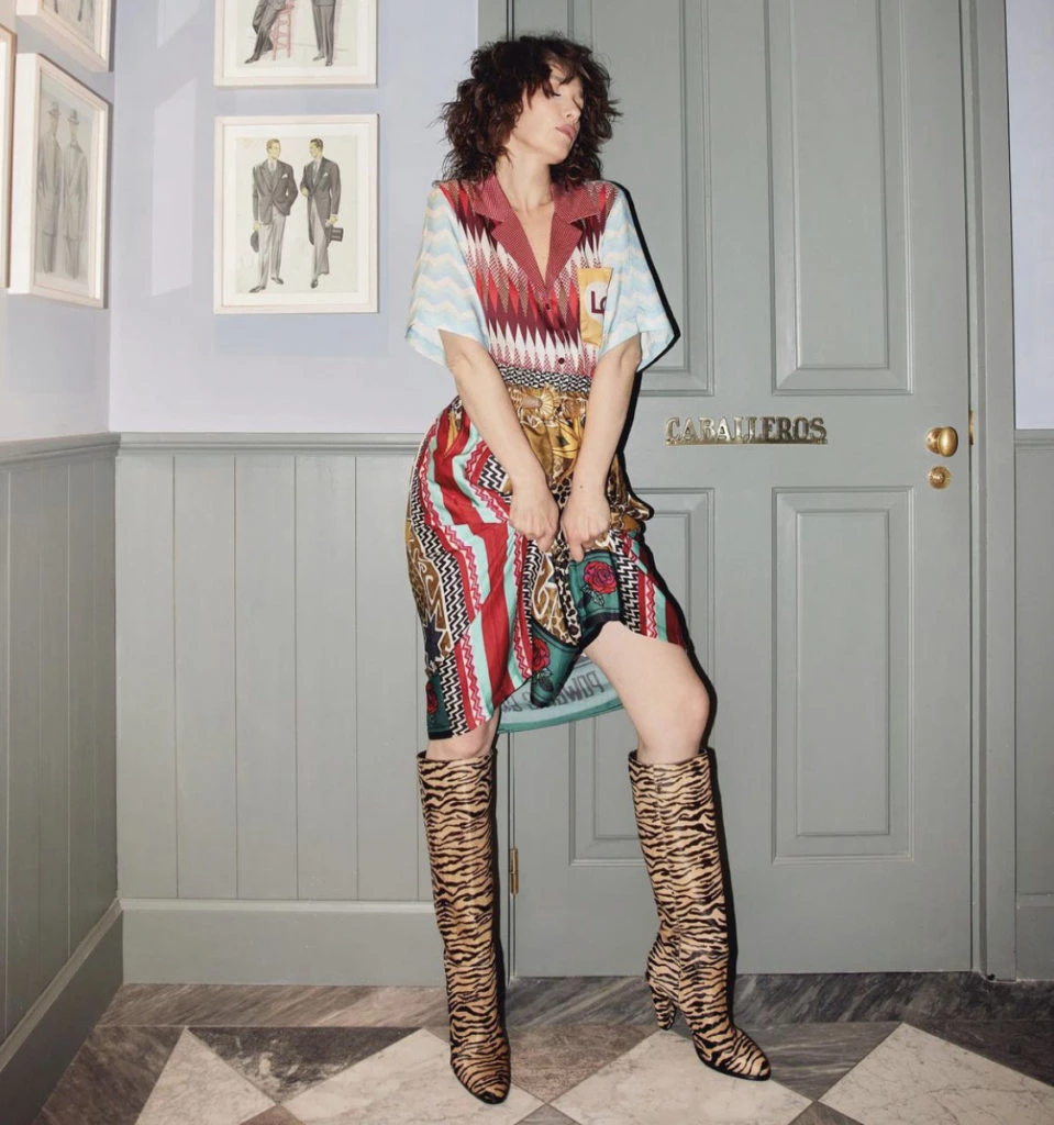 Natalia Oreiro y un look con mucho color