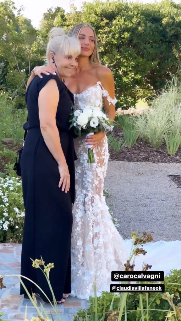 Carolina Calvagni con Claudia Villafañe, la wedding planner. Foto: Instagram.