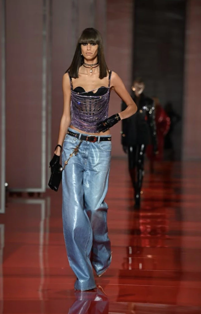 Los corsets llegan de la mano del revival de los 90. Foto: Pinterest.