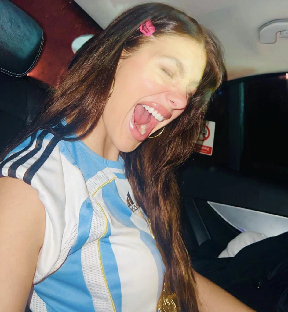 Camila Morrone alentó a la Argentina desde Londres