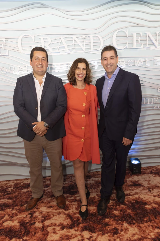 Leslie Shasha (CEO Grand Hotel Lux Collection), Gabriel Guerra (Gerente general) Diego Echeverría (Diputado de Maldonado) en la apertura de The Grand Center