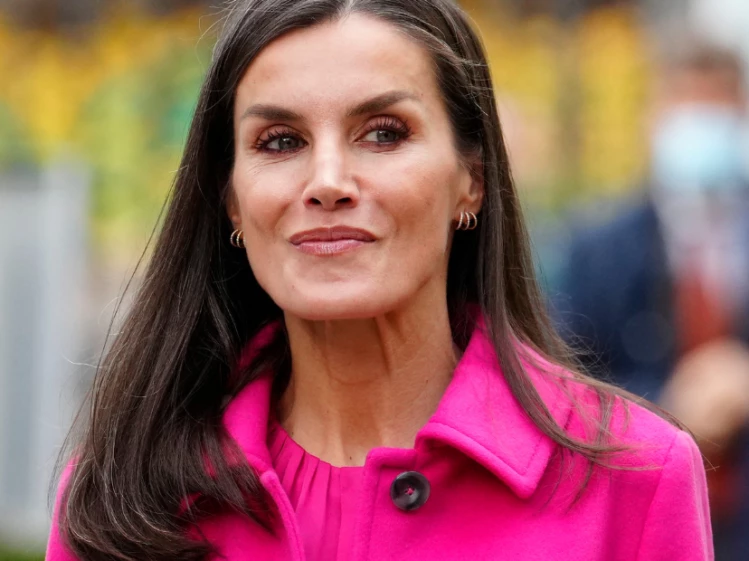 Letizia lució la versión más chic del barbiecore