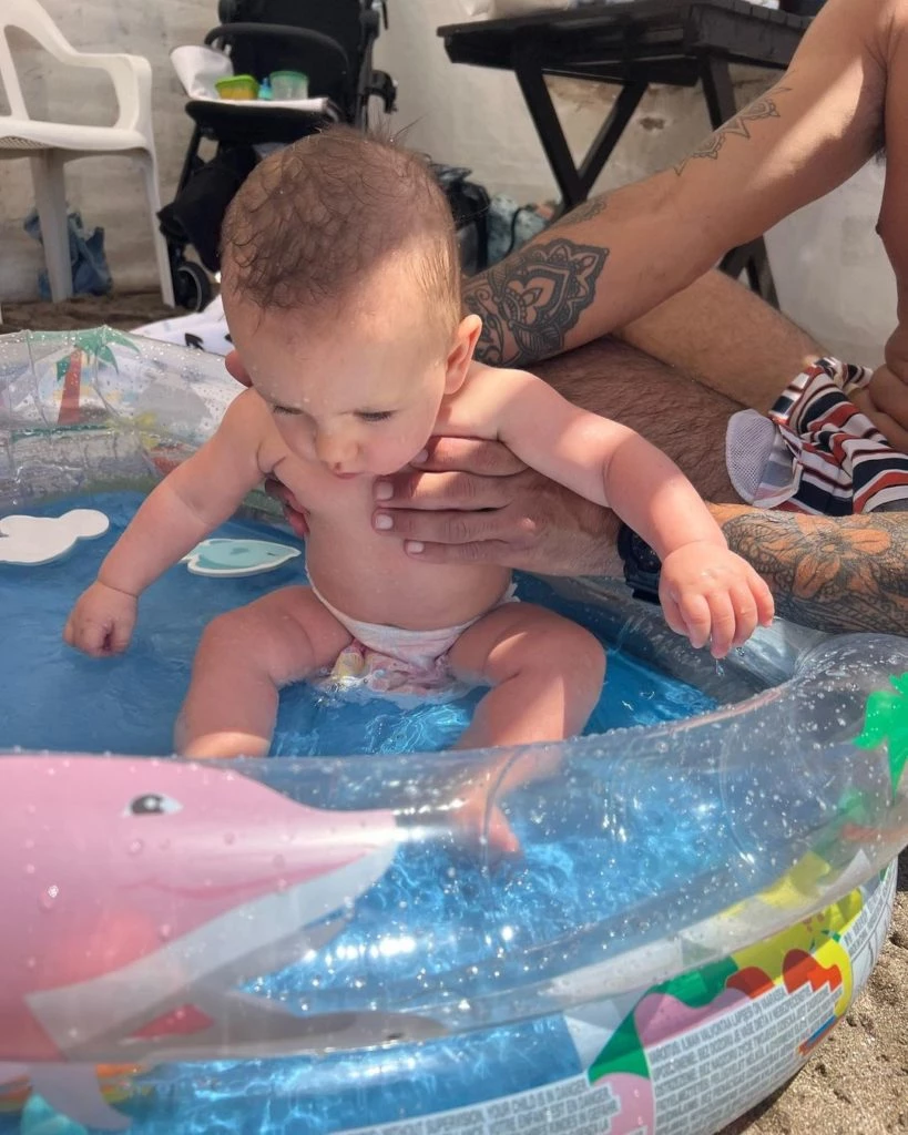 Luca Cubero, el hijo de Mica Viciconte y Fabián Cubero, en Mar del Plata