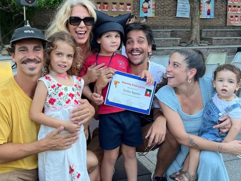 La emoción de Reina Reech y Juana Repetto por el egreso de Toribio