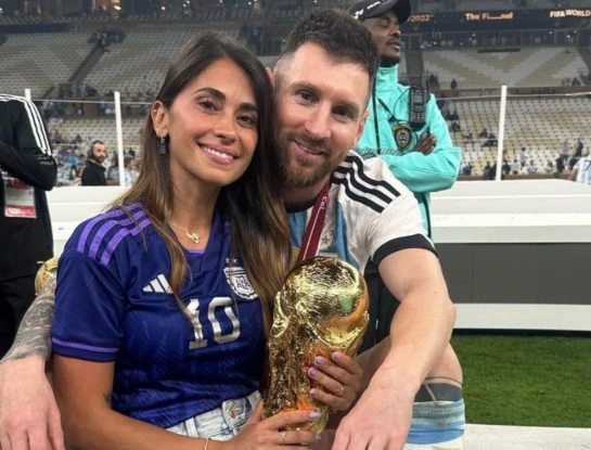 El look "cabulero" que usó Antonela Roccuzzo en la final del Mundial