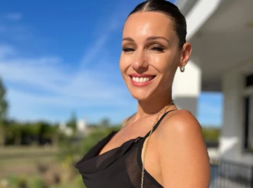 Pampita nos inspira para recibir el 2023 con 2 looks de fiesta perfectos