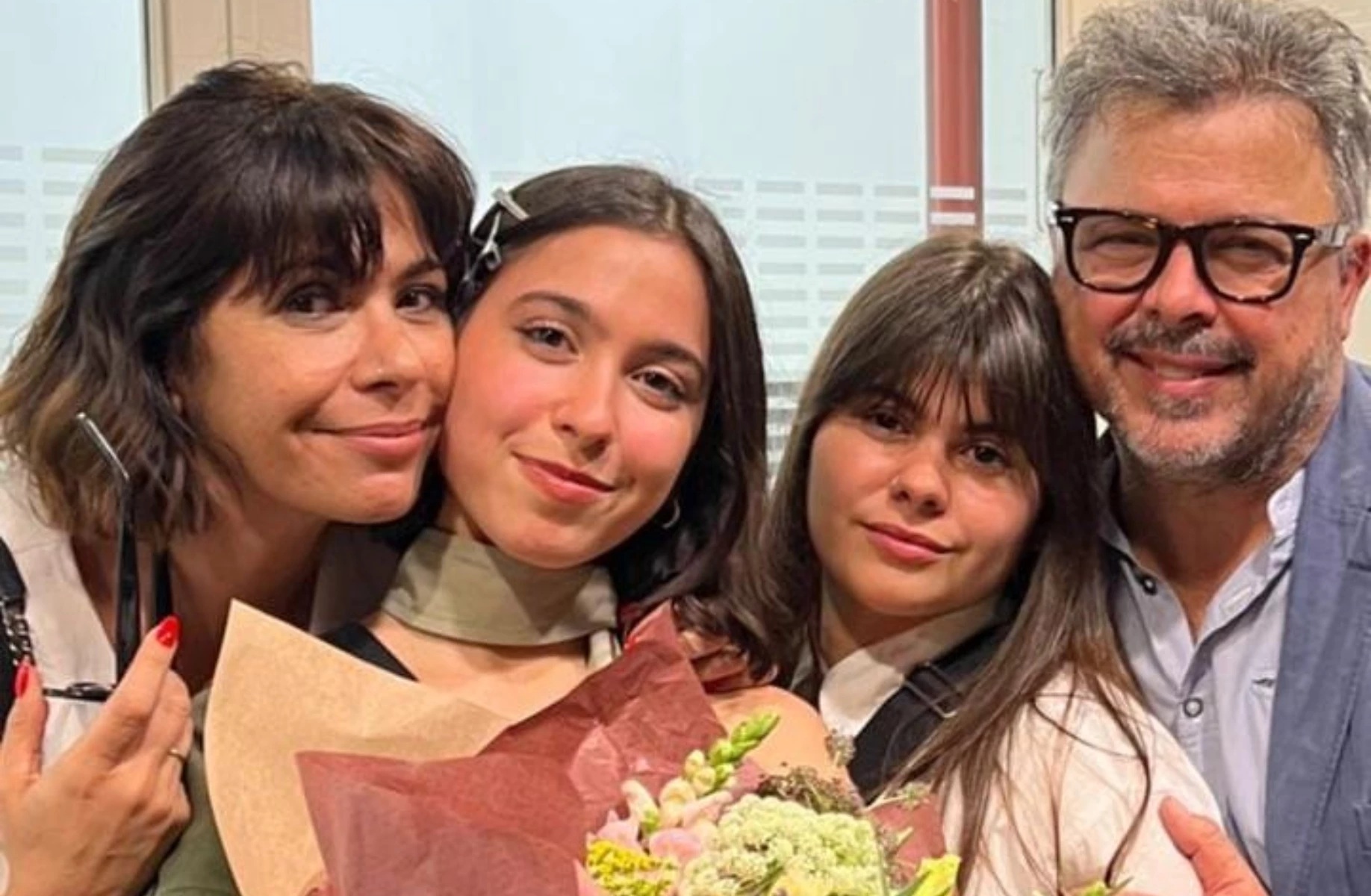 Raffaela y Francesca, las hijas bajo perfil de Donato de Santis