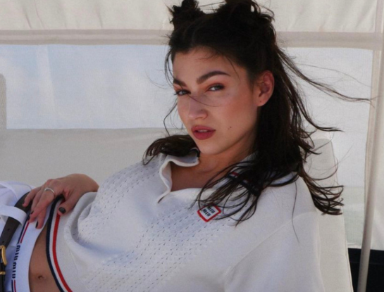 Úrsula Corberó apostó por el estilo preppy de Miu Miu en Miami