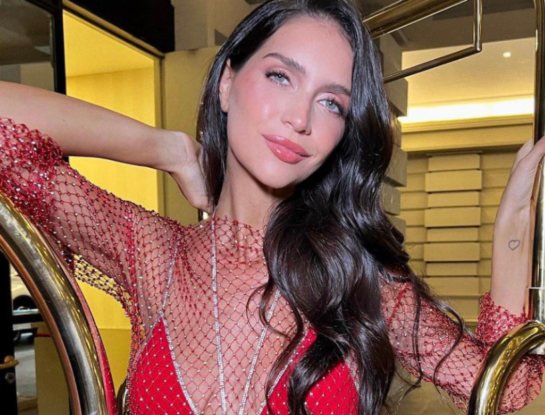 Zaira Nara sorprendió con un diseño muy sensual en un evento en Buenos Aires