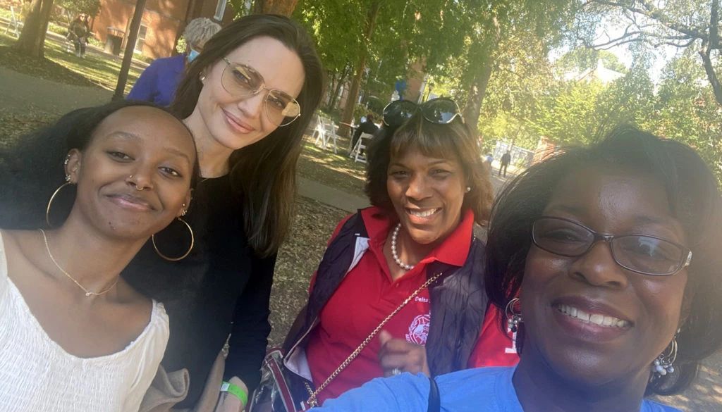 Cuánto gasta Angelina Jolie en los estudios de su hija Zahara