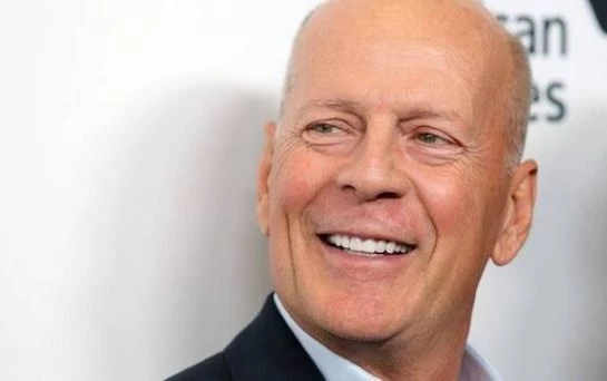 Bruce Willis reapareció en las redes tras su diagnóstico de afasia: su salud empeora y reordenó su testamento