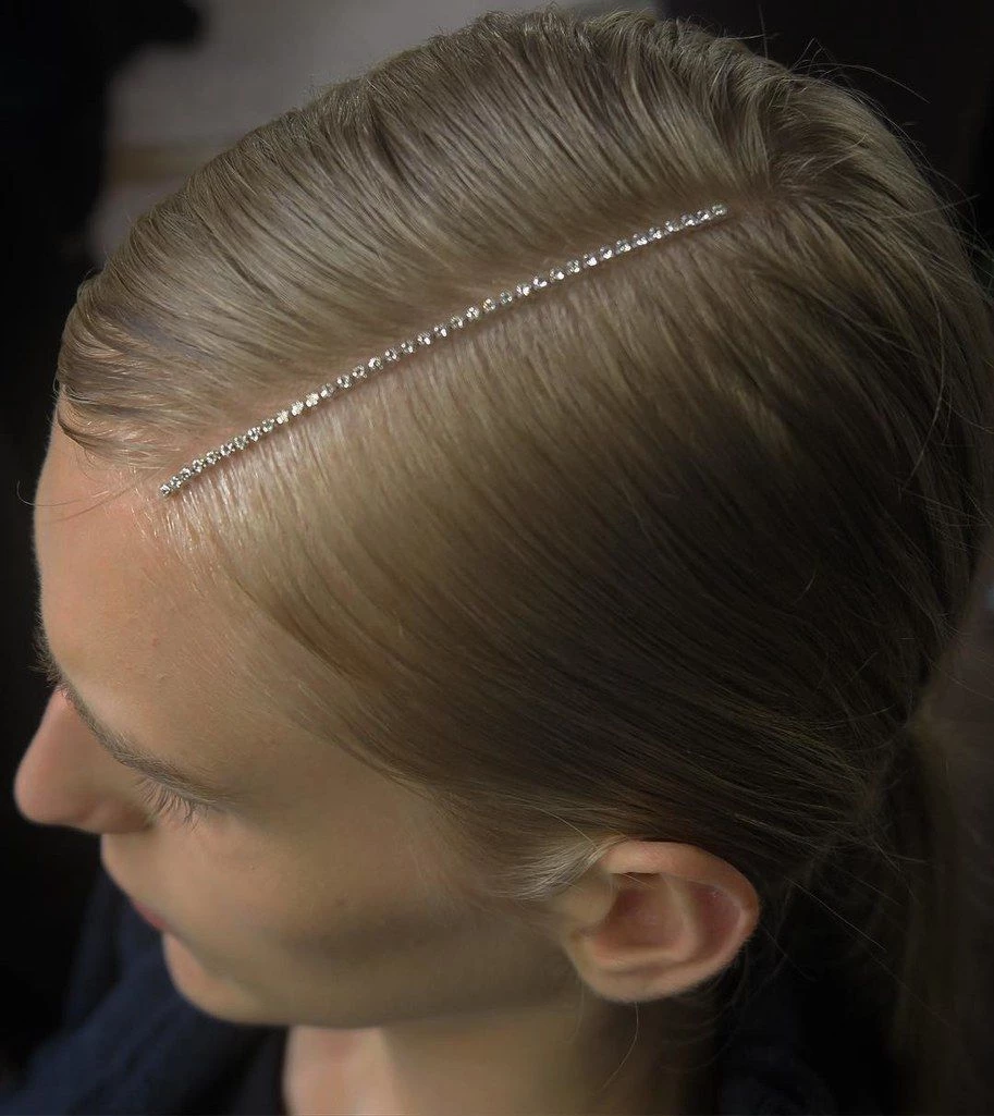 "hair glitter" la tendencia beauty inspirada en Euphoria que es furor en las redes