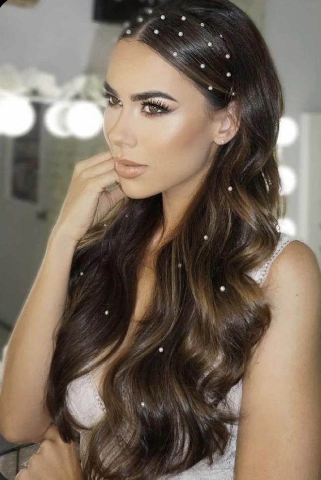 "hair glitter" la tendencia beauty inspirada en Euphoria que es furor en las redes