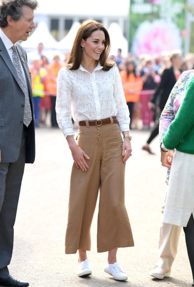 Las zapatillas low cost que elige Kate Middleton para looks relajados