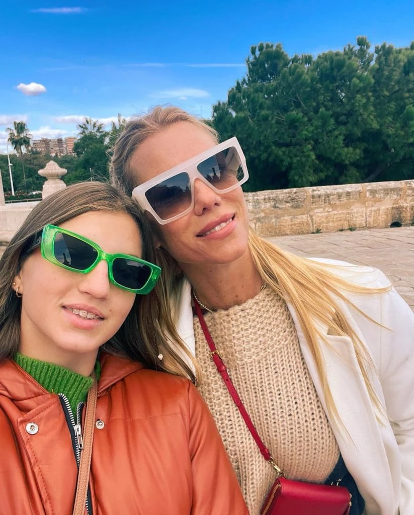 Nicole Neumann y sus hijas Allegra y Sienna