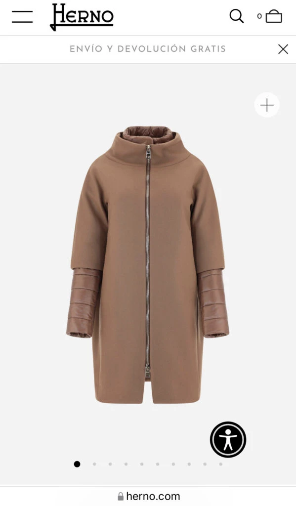 Antonela Roccuzzo usó un abrigo sustentable para ir a la cancha. Foto: Web.