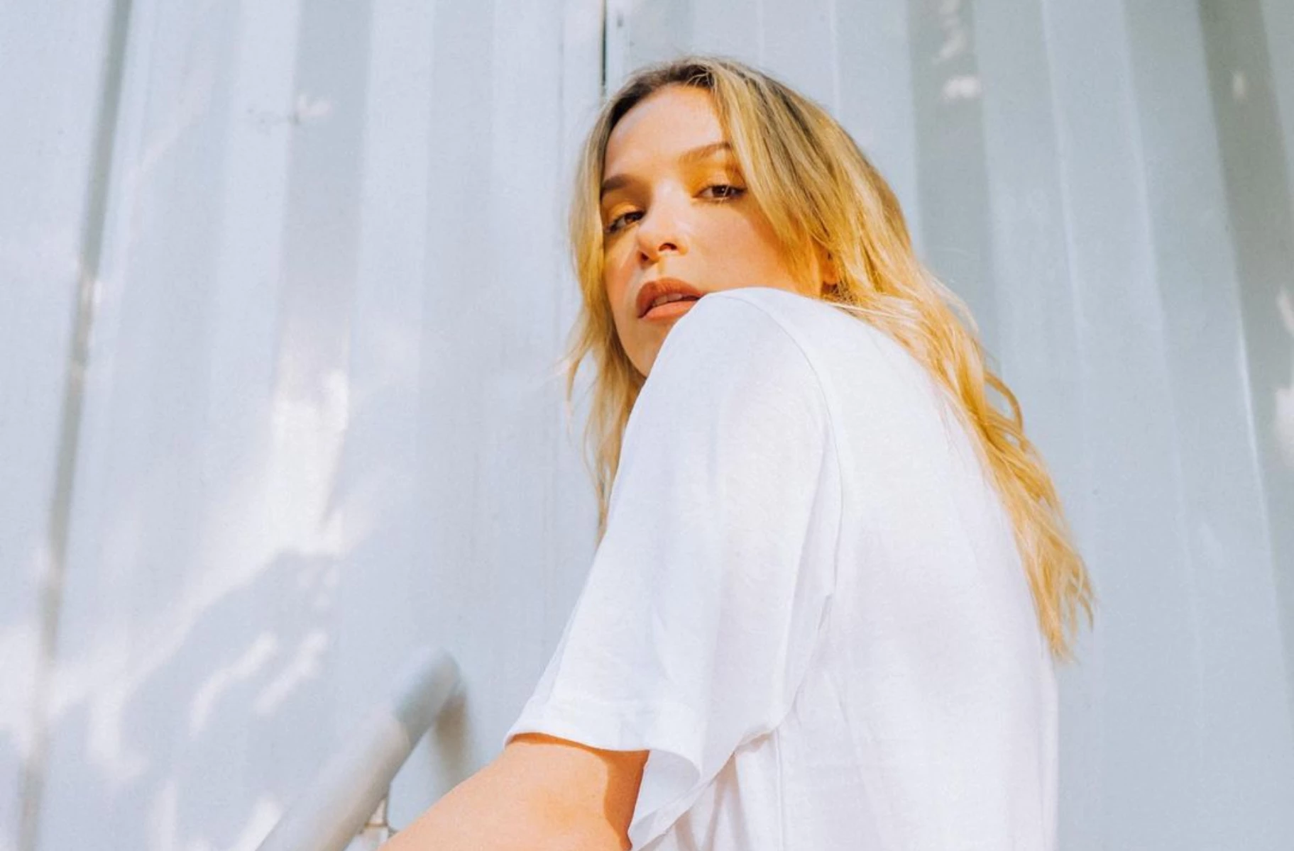 Así es la cocina moderna y total white de Sofía Pachano