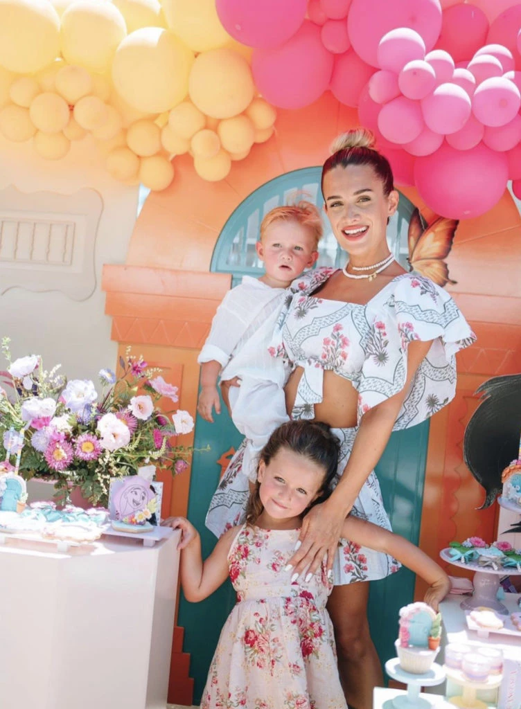 Cami Homs lució el conjunto perfecto para el verano. Foto: Instagram.