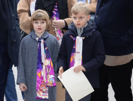 Camille Gottlieb y sus tiernos gestos con Jaques y Gabriella, los hijos de Alberto y Charlène de Mónaco