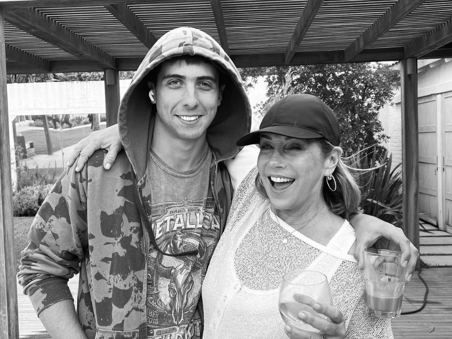 Marcela Tinayre y Rocco Gastaldi, en la casa de punta del este