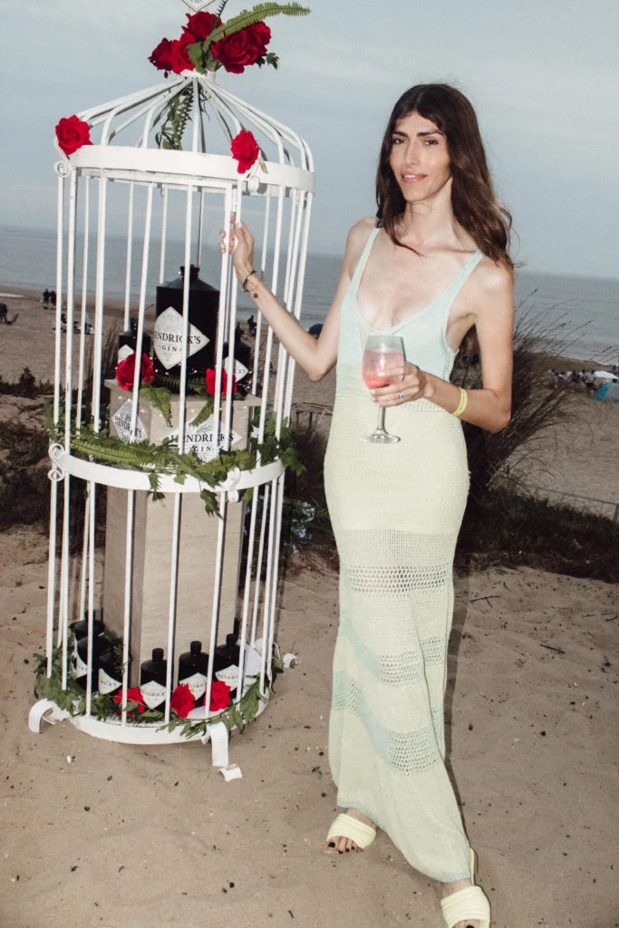 Dafne Cejas en el sunset de Hendrick´s en La Susana (1)