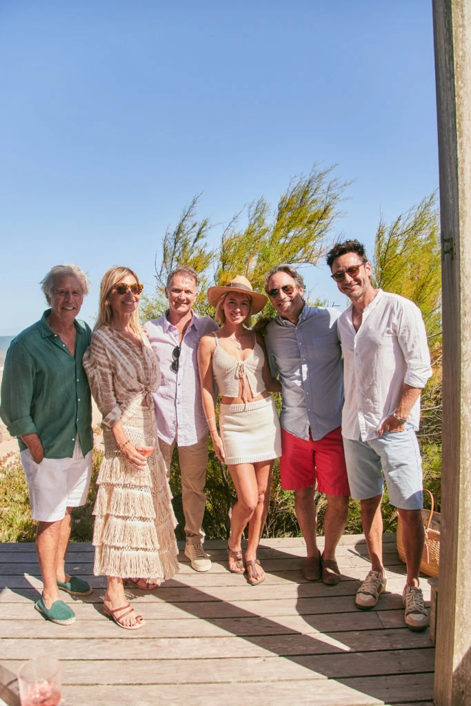Eduardo Maiorano, Flavia Fernandez, Diego Banfi, Micaela Carlino, Rodrigo Diz, Benjamin Vicuña en el almuerzo de Piccolo Banfi en Punta del Este