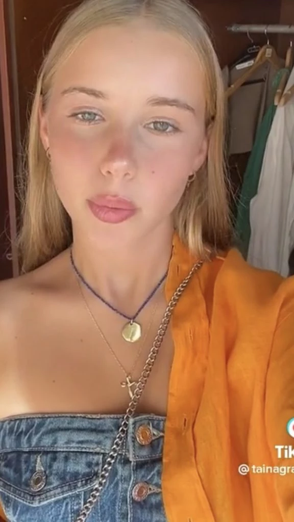 El top de denim que llevó Taína Gravier. Foto: TikTok.