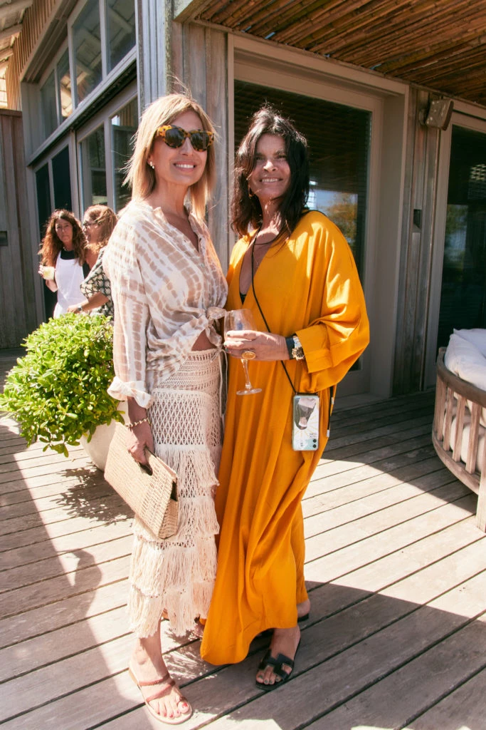 Flavia Fernández y la Negra Torres en el almuerzo de Piccolo Banfi en Punta del Este