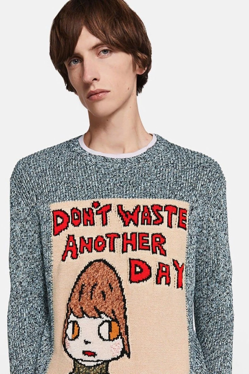 La diseñadora y el artista japonés realizan su segunda colaboración con las famosas ilustraciones de chicas inquietantes y magnéticas de grandes ojos.